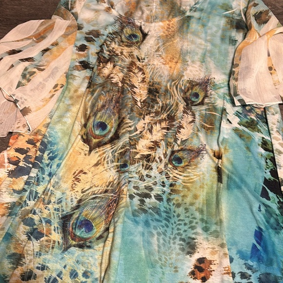 Cal Style U.S.A. 2XL Shark Bite Style Blouse With Flowing Sleeves - Picture 2 of 10